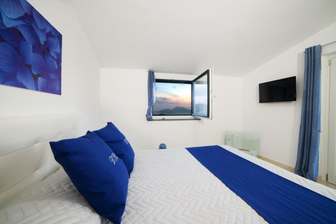 Bellatrix Apartment *